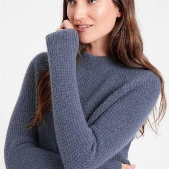 Banana Republic Aire Waffle Knit Sweater Pullover Wool Blend Blue Size Small - Picture 2 of 10